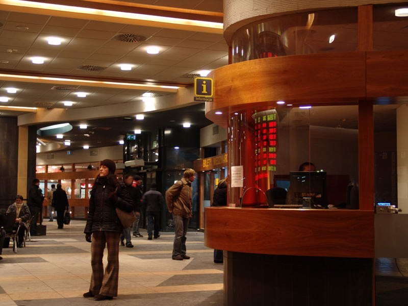 Dwupoziomowy dworzec autobusowy  : Kraków, Wasko Projekt