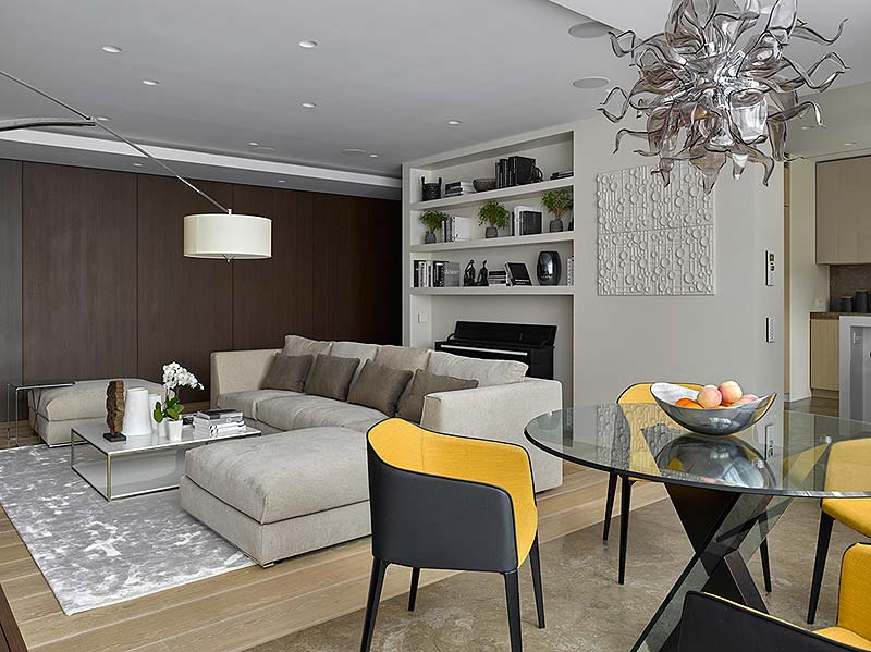 Naturalne materiały zdobiące apartament w Moskwie