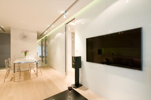 Apartament w sercu Warszawy : HOLA Design