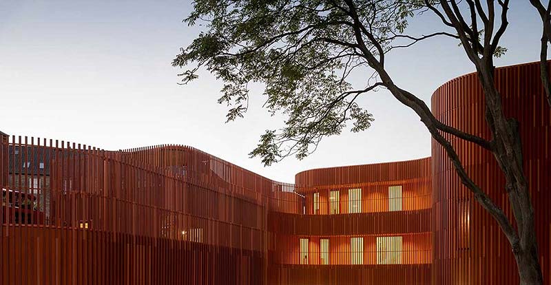 Ciekawa architektura przedszkola