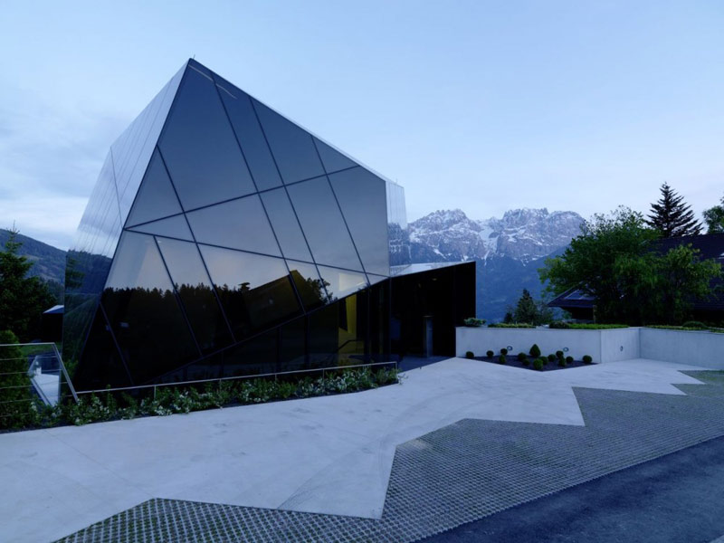 Budynek konferencyjny w Dolomitach : MHM Architects, Austria