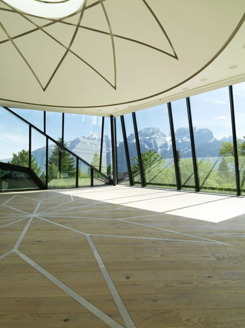 Budynek konferencyjny w Dolomitach : MHM Architects, Austria