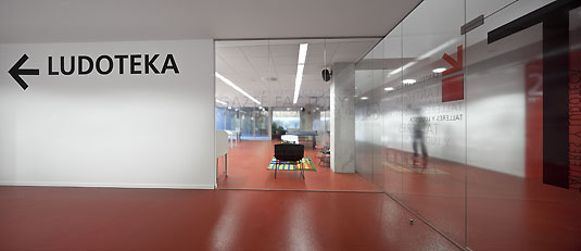 Ibaiondo Civic Center : ACXT