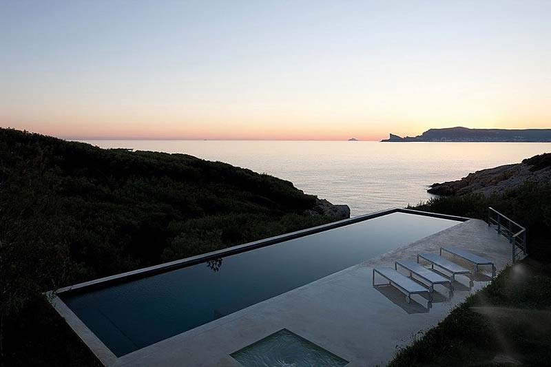 Alon House - dom prosto z Francji