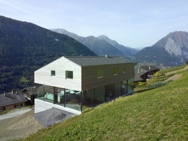 Dom na skarpie : Savioz Fabrizzi Architectes