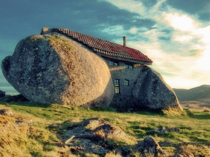 Casa do Penedo czyli dom w kamieniu - niezwykły projekt z Portugalii