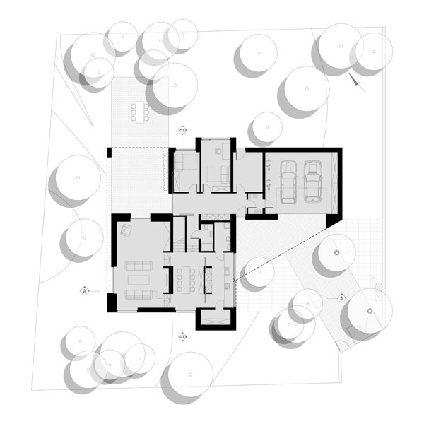 Dom w lesie : projekt od KILKORO architekci 