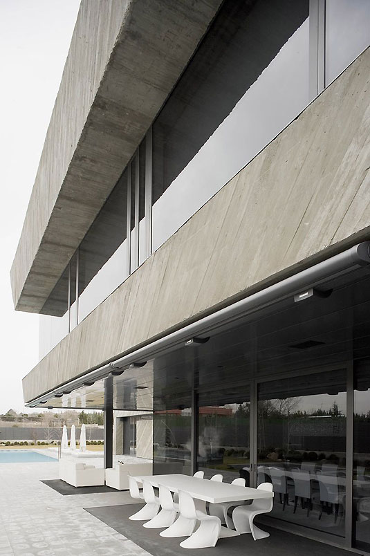Dom z betonu - The Open Box House : A-cero