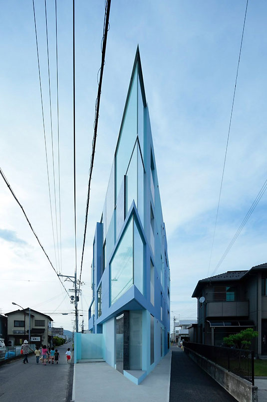 Ostro! Projekt domu od Eastern Design Office