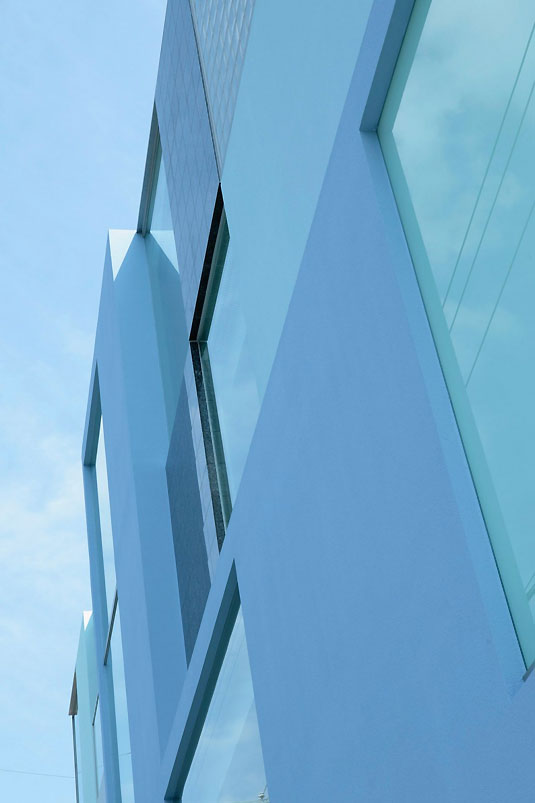 Ostro! Projekt domu od Eastern Design Office