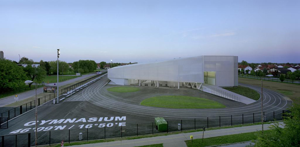 Gimnazjum 46° 09'N /16° 50E