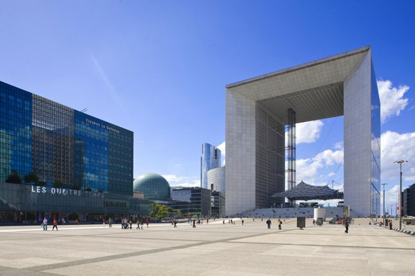 Grande Arche : Paris, France 