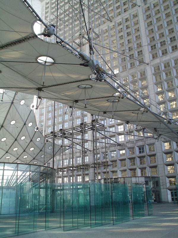 Grande Arche : Paris, France 