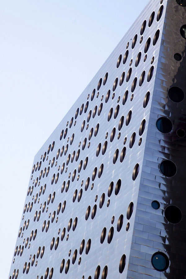 Dream Downtown Hotel : Handel Architects