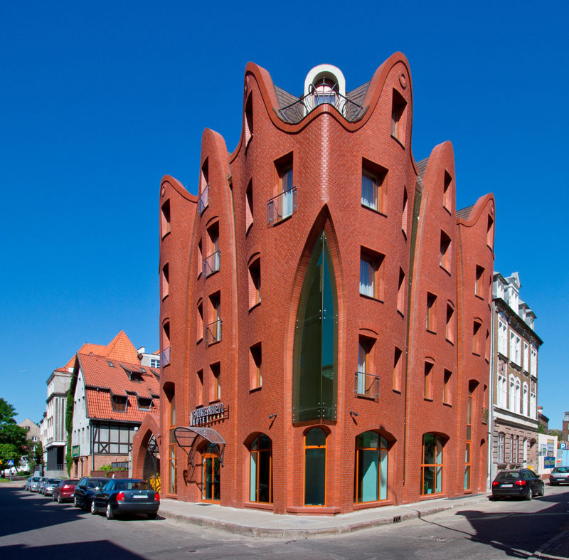 Jak wymurować fale, czyli hotel Fahrenheit w Gdańsku 