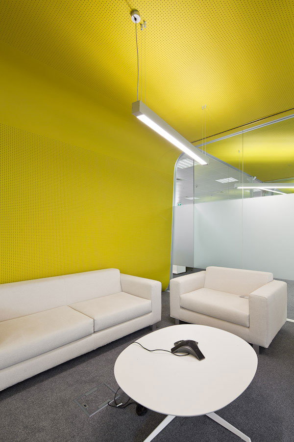 1660 m2 powierzchni biurowej / Pedra Silva Architects