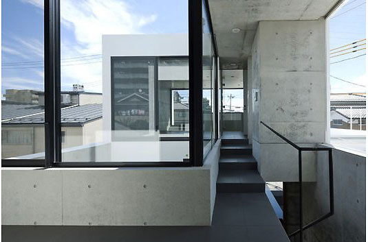 Mały dom – wielka architektura : APOLLO Architects & Associates