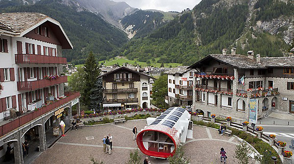 Modułowa konstrukcja na Mt.Blanc