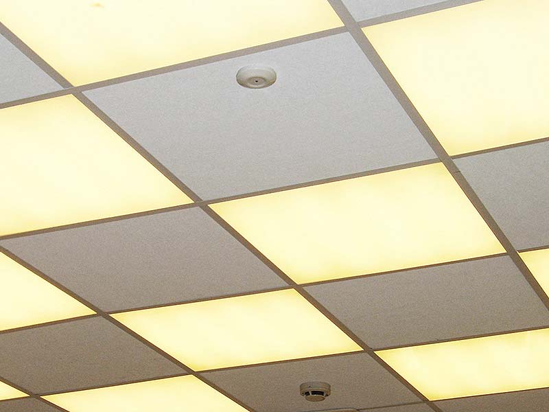 Super cienkie panele LED – oszczędność i prostota