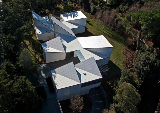 Dobry plan domu : AA House