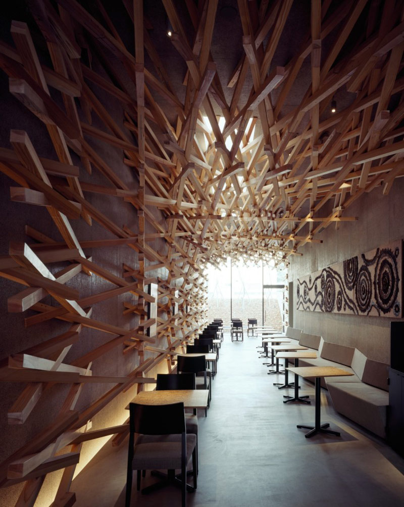 Starbucks Caffe : projekt wnętrza kawiarni / Japonia