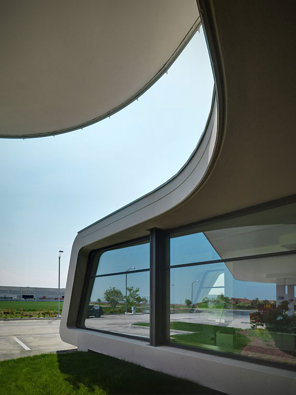 Stacja paliw też może być wyjątkowa : Damilano Studio Architects