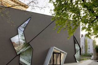 Daniel Libeskind : rozbudowa budynku