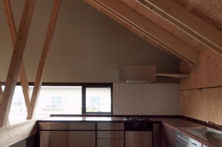 Architektura Japonii : otwarte poddasze w domu jednorodzinnym