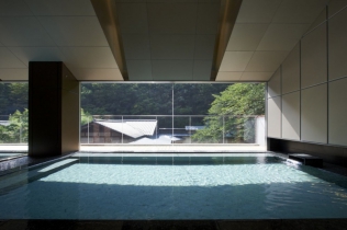 Jedność przyrody i architektury : SPA w Fukushimie