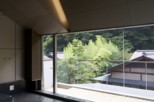 Jedność przyrody i architektury : SPA w Fukushimie