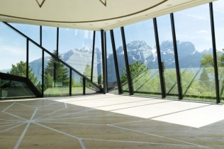 Budynek konferencyjny w Dolomitach : MHM Architects, Austria