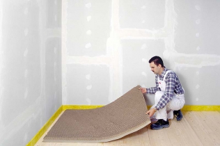 Plaster miodu – sposób na cichy strop