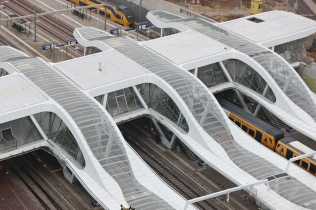 Tak powinny wyglądać dworce na Euro: Arnhem Central, Holandia