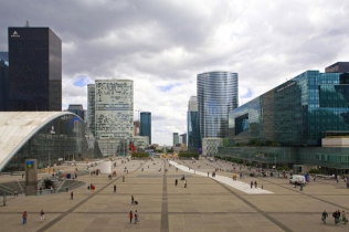 Grande Arche : Paris, France 