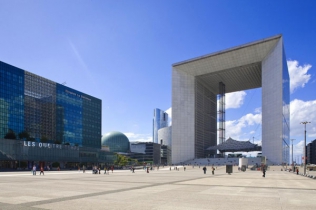 Grande Arche : Paris, France 