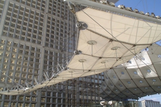 Grande Arche : Paris, France 