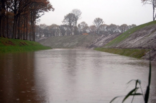 Kładka : niewidzialny most w Holandii