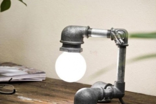 Lampka biurkowa - kreatywne rozwiązanie