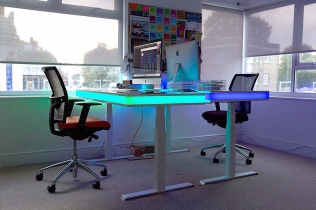 Technologia LED stosowana w meblach biurowych