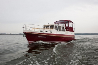 Nautiner 40 Aft Cabin – przestronność i luksus na Mazurach