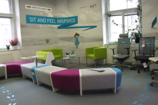 Podążaj za królikiem... Grupa Nowy Styl na Designblok'12