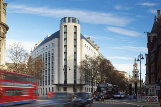 ME Hotel w Londynie: Foster and Partners