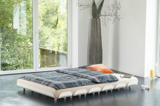 Stylowe, modułowe, proste łóżko : Linda Altmann i Oliver Krapf