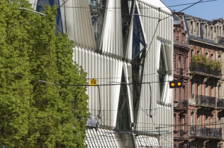 Odważna przebudowa budynku Printemps: Strasbourg, Francja