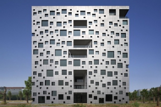 Rozrzeźbiona elewacja budynku biurowego : Sako Architects, Chiny