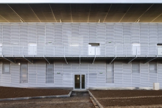 Zasiądź na nowych trybunach : stadion Duvauchelle de Créteil 